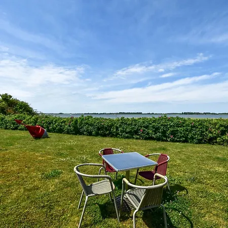 Lägenhet Boddenblick Im Og - Mit Blick Auf Den Breetzer Bodden *